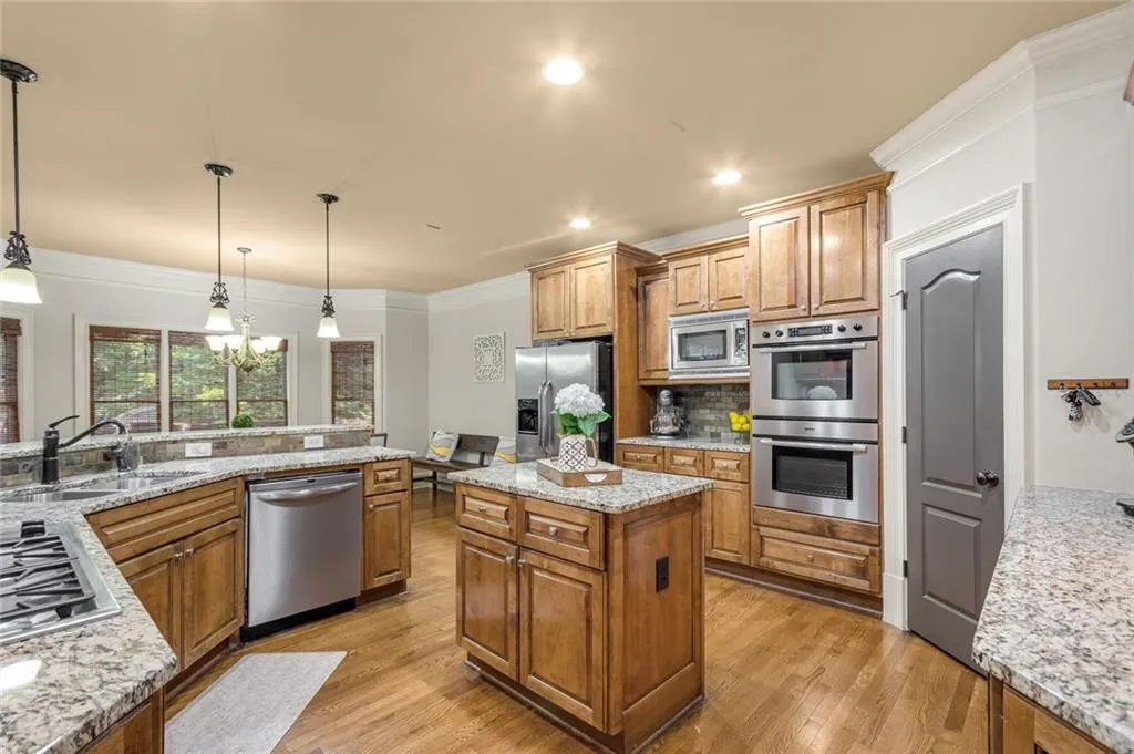 7987 Magnolia Square, Sandy Springs, Georgia 30350, 4 Bedrooms Bedrooms, ,3 BathroomsBathrooms,Residential,Sold,7987 Magnolia Square,6798346