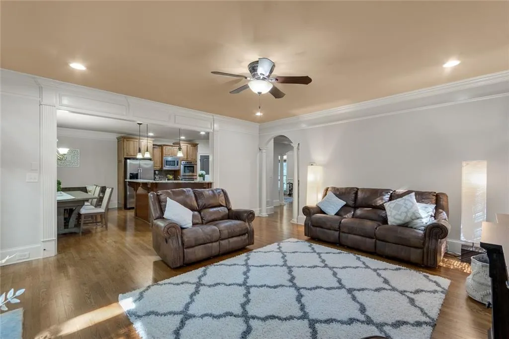 7987 Magnolia Square, Sandy Springs, Georgia 30350, 4 Bedrooms Bedrooms, ,3 BathroomsBathrooms,Residential,Sold,7987 Magnolia Square,6798346
