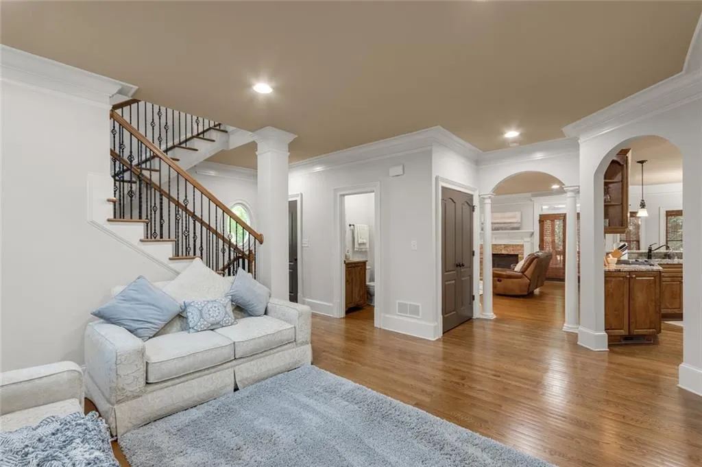 7987 Magnolia Square, Sandy Springs, Georgia 30350, 4 Bedrooms Bedrooms, ,3 BathroomsBathrooms,Residential,Sold,7987 Magnolia Square,6798346