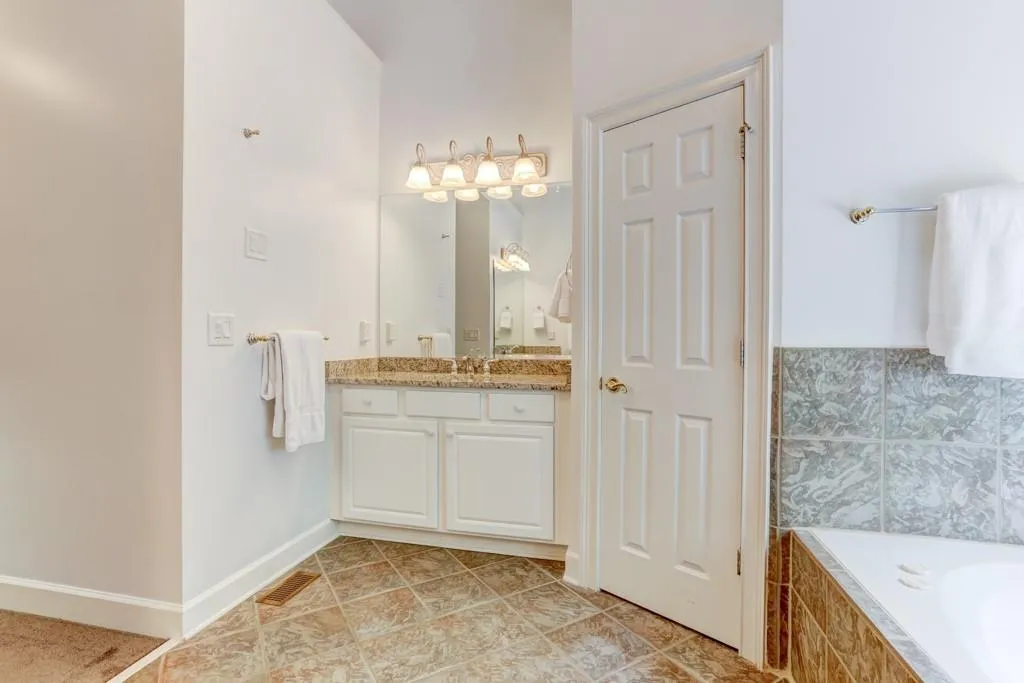 400 Trowgate Lane, Sandy Springs, Georgia 30350, 4 Bedrooms Bedrooms, ,4 BathroomsBathrooms,Residential,Sold,400 Trowgate Lane,6554560