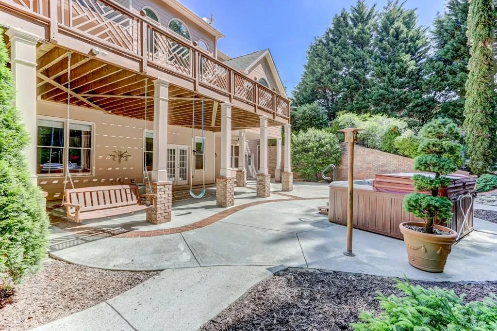 400 Trowgate Lane, Sandy Springs, Georgia 30350, 4 Bedrooms Bedrooms, ,4 BathroomsBathrooms,Residential,Sold,400 Trowgate Lane,6554560