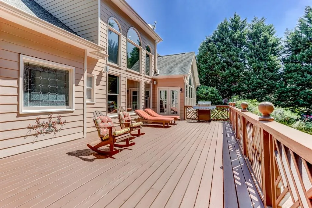 400 Trowgate Lane, Sandy Springs, Georgia 30350, 4 Bedrooms Bedrooms, ,4 BathroomsBathrooms,Residential,Sold,400 Trowgate Lane,6554560