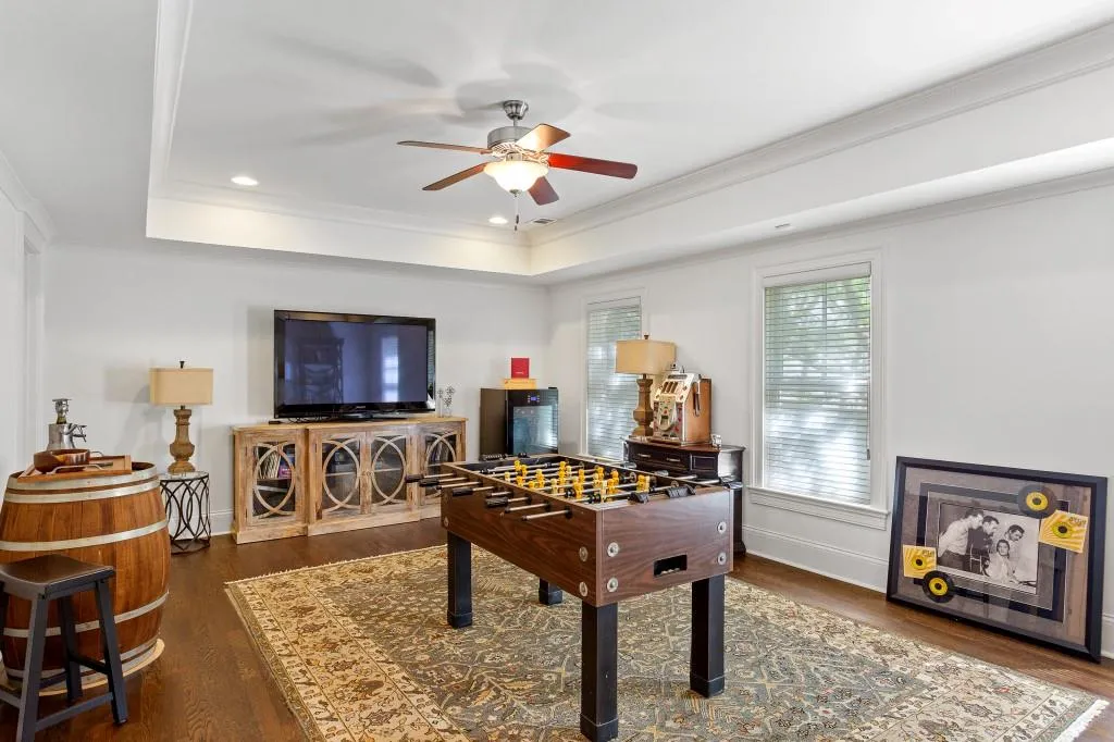 611 Timm Valley Road Ne Unit 2, Atlanta, Georgia 30305, 3 Bedrooms Bedrooms, ,3 BathroomsBathrooms,Residential,For Sale,611 Timm Valley Road Ne Unit 2,7568902