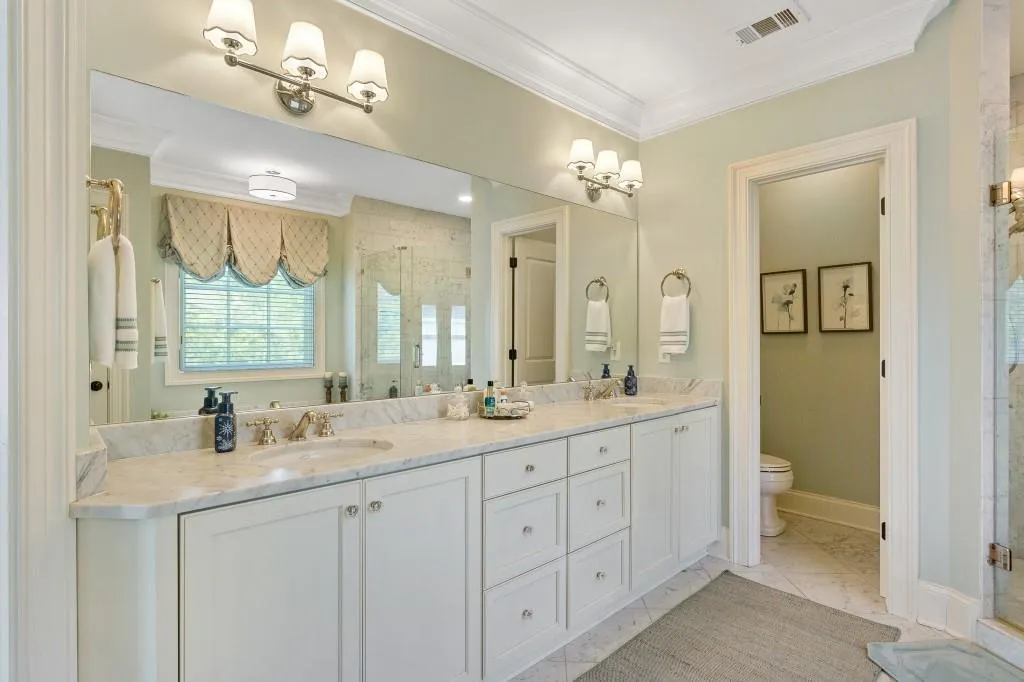 611 Timm Valley Road Ne Unit 2, Atlanta, Georgia 30305, 3 Bedrooms Bedrooms, ,3 BathroomsBathrooms,Residential,For Sale,611 Timm Valley Road Ne Unit 2,7568902