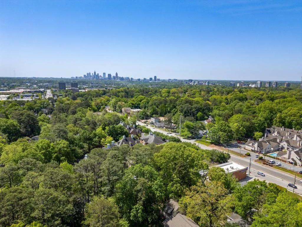 611 Timm Valley Road Ne Unit 2, Atlanta, Georgia 30305, 3 Bedrooms Bedrooms, ,3 BathroomsBathrooms,Residential,For Sale,611 Timm Valley Road Ne Unit 2,7568902
