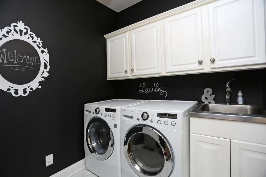 700 Orchard Court, Atlanta, Georgia 30328, 3 Bedrooms Bedrooms, ,2 BathroomsBathrooms,Residential,Sold,700 Orchard Court,5792320 700 Orchard Court, Atlanta, Georgia 30328, 3 Bedrooms Bedrooms, ,2 BathroomsBathrooms,Residential,Sold,700 Orchard Court,5792320