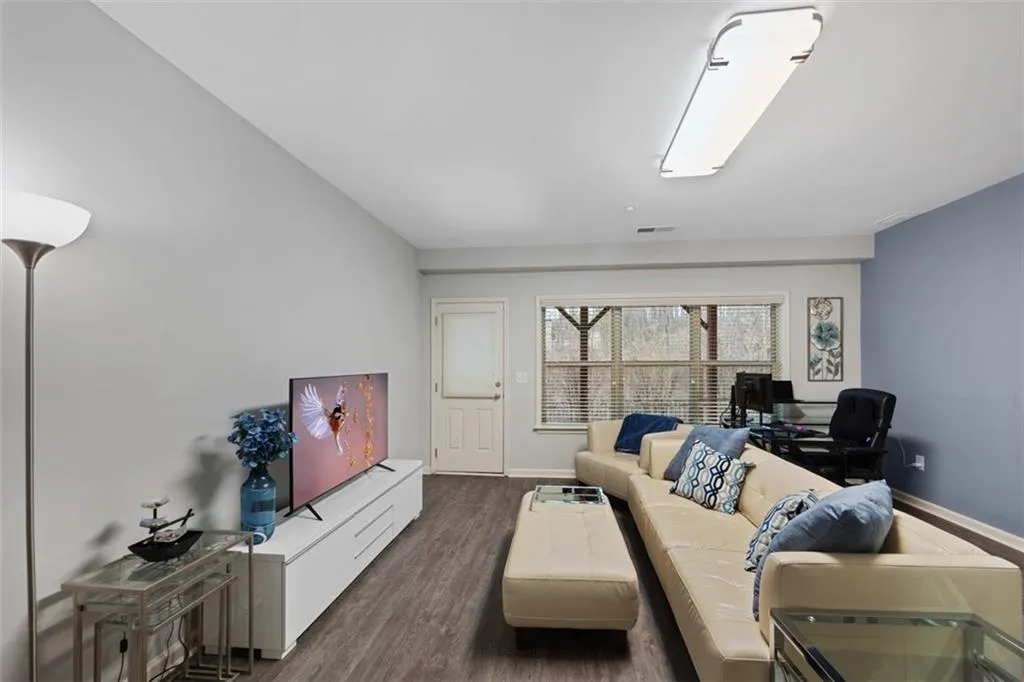 1010 Bergeron Place, Sandy Springs, Georgia 30328, 3 Bedrooms Bedrooms, ,3 BathroomsBathrooms,Residential,Sold,1010 Bergeron Place,7171935