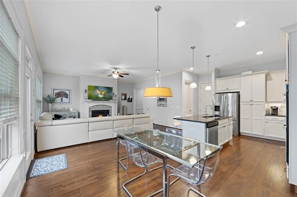 1010 Bergeron Place, Sandy Springs, Georgia 30328, 3 Bedrooms Bedrooms, ,3 BathroomsBathrooms,Residential,Sold,1010 Bergeron Place,7171935