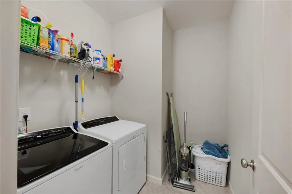 1010 Bergeron Place, Sandy Springs, Georgia 30328, 3 Bedrooms Bedrooms, ,3 BathroomsBathrooms,Residential,Sold,1010 Bergeron Place,7171935