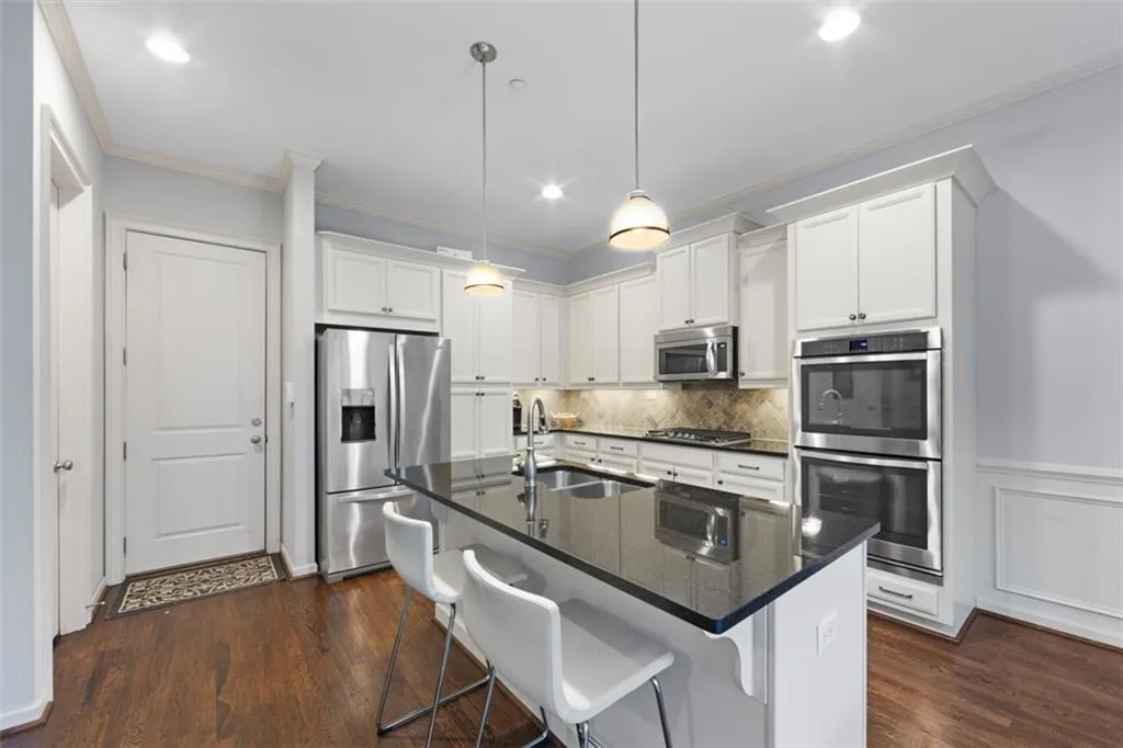 1010 Bergeron Place, Sandy Springs, Georgia 30328, 3 Bedrooms Bedrooms, ,3 BathroomsBathrooms,Residential,Sold,1010 Bergeron Place,7171935