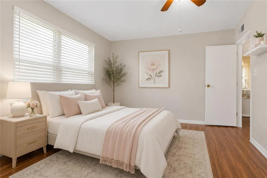 276 Lakemoore Drive Ne Unit E, Atlanta, Georgia 30342, 2 Bedrooms Bedrooms, 0 ,1 BathroomBathrooms,Residential,For Sale,276 Lakemoore Drive Ne Unit E,7817319