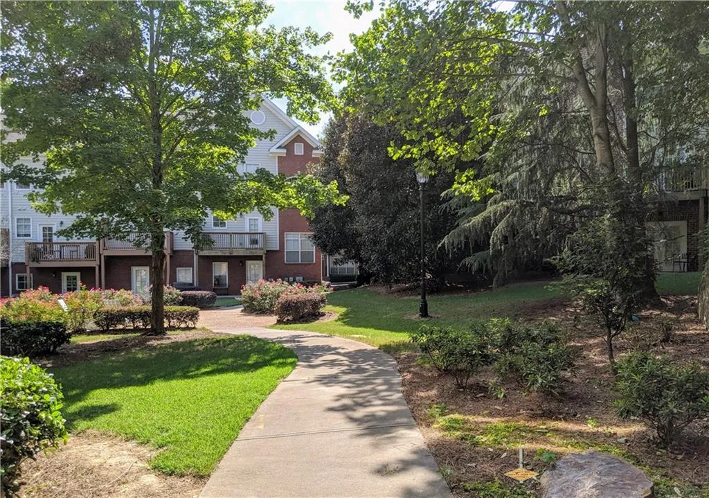 5543 Glenridge Park, Atlanta, Georgia 30342, 3 Bedrooms Bedrooms, ,3 BathroomsBathrooms,Residential,Sold,5543 Glenridge Park,6629064