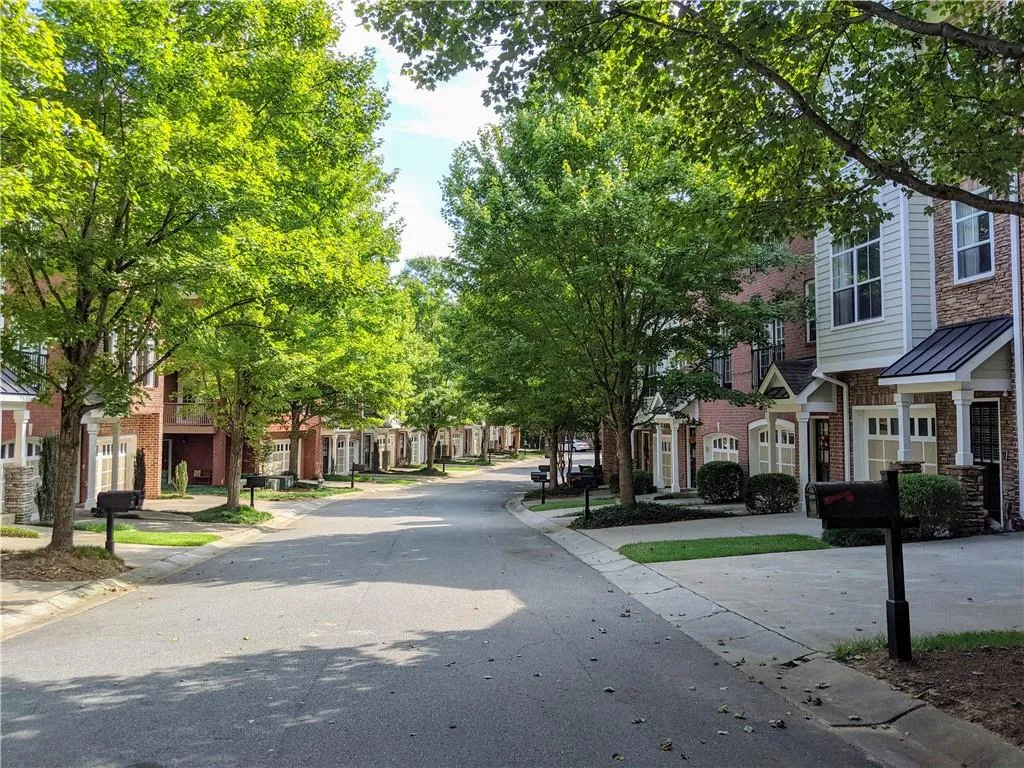 5543 Glenridge Park, Atlanta, Georgia 30342, 3 Bedrooms Bedrooms, ,3 BathroomsBathrooms,Residential,Sold,5543 Glenridge Park,6629064
