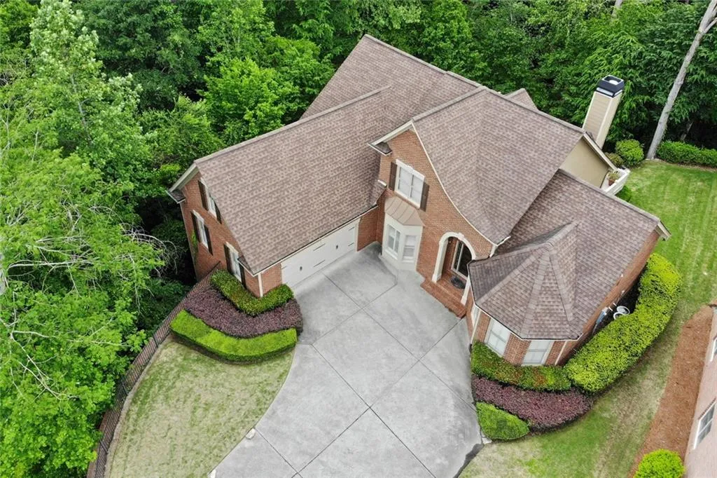 6991 Brandon Mill Road, Sandy Springs, Georgia 30328, 4 Bedrooms Bedrooms, ,3 BathroomsBathrooms,Residential,Sold,6991 Brandon Mill Road,7045437
