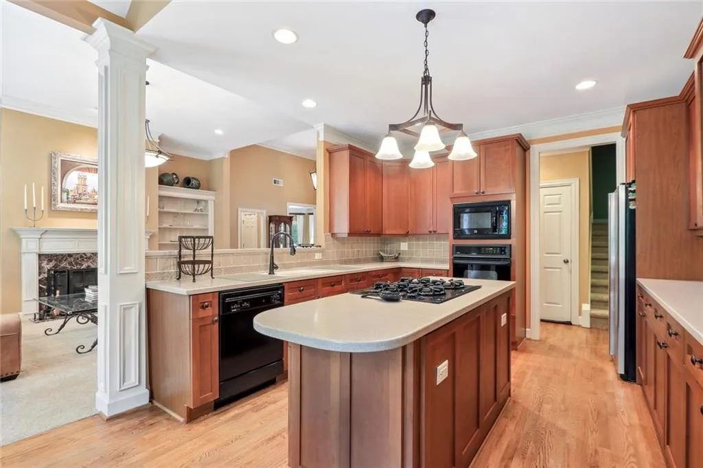 6991 Brandon Mill Road, Sandy Springs, Georgia 30328, 4 Bedrooms Bedrooms, ,3 BathroomsBathrooms,Residential,Sold,6991 Brandon Mill Road,7045437
