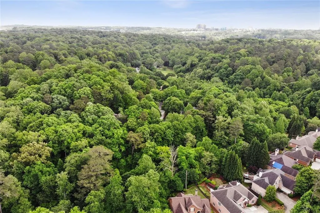 6991 Brandon Mill Road, Sandy Springs, Georgia 30328, 4 Bedrooms Bedrooms, ,3 BathroomsBathrooms,Residential,Sold,6991 Brandon Mill Road,7045437