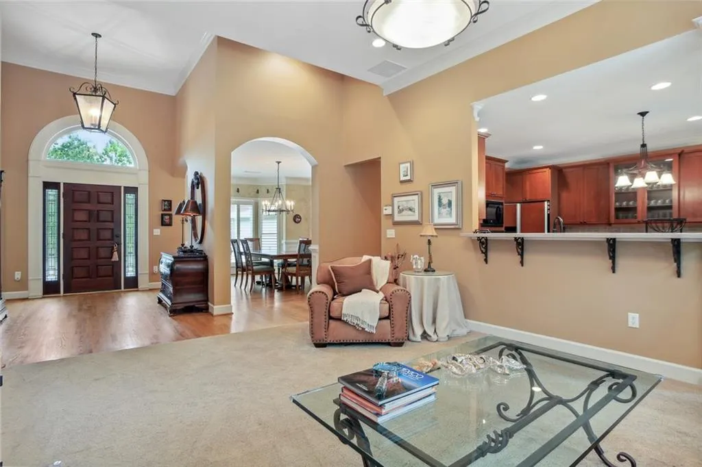 6991 Brandon Mill Road, Sandy Springs, Georgia 30328, 4 Bedrooms Bedrooms, ,3 BathroomsBathrooms,Residential,Sold,6991 Brandon Mill Road,7045437