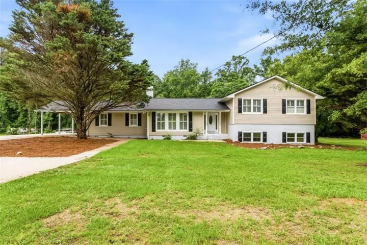 76 Willis Road, Molena, Georgia 30258