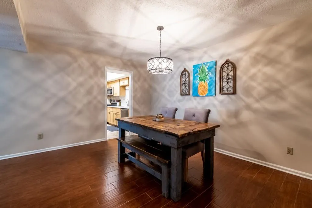 6851 Roswell Road Unit C-1, Atlanta, Georgia 30328, 3 Bedrooms Bedrooms, ,2 BathroomsBathrooms,Residential,Sold,6851 Roswell Road Unit C-1,6981524