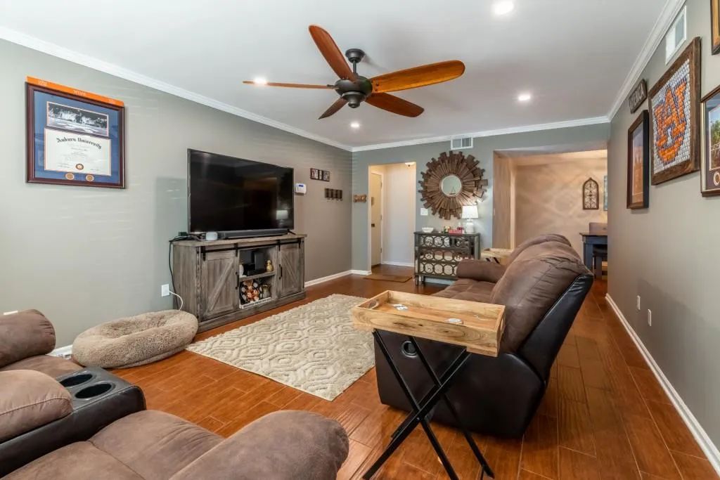 6851 Roswell Road Unit C-1, Atlanta, Georgia 30328, 3 Bedrooms Bedrooms, ,2 BathroomsBathrooms,Residential,Sold,6851 Roswell Road Unit C-1,6981524