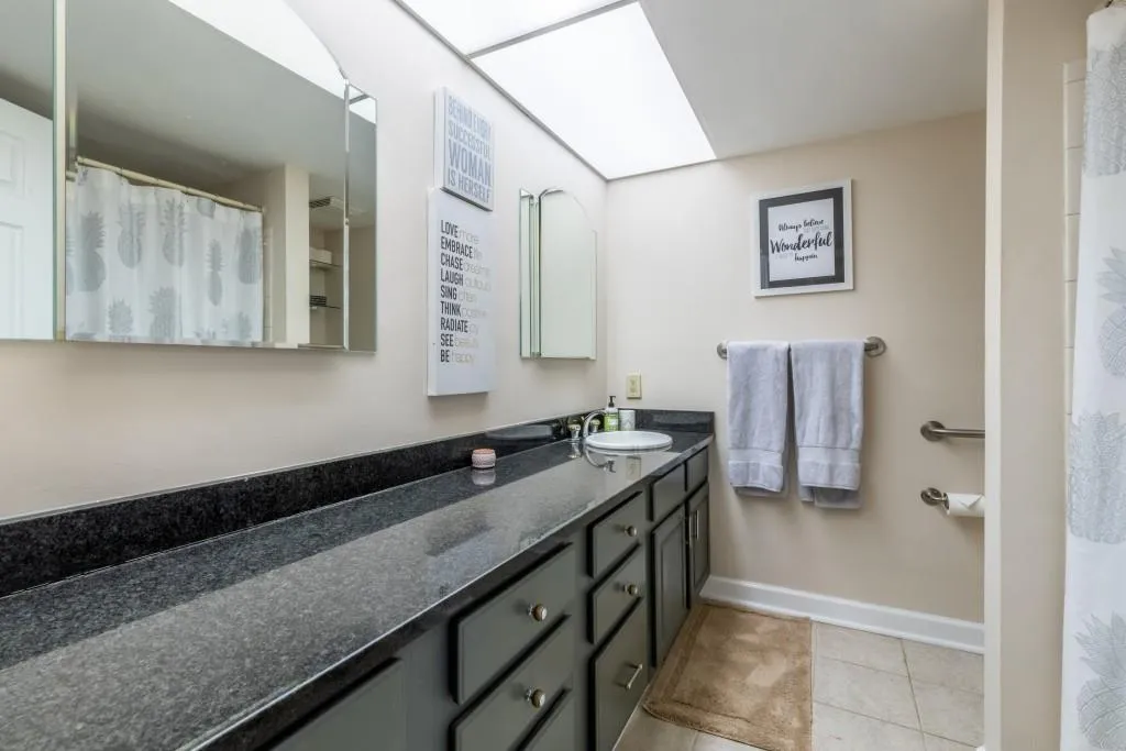 6851 Roswell Road Unit C-1, Atlanta, Georgia 30328, 3 Bedrooms Bedrooms, ,2 BathroomsBathrooms,Residential,Sold,6851 Roswell Road Unit C-1,6981524