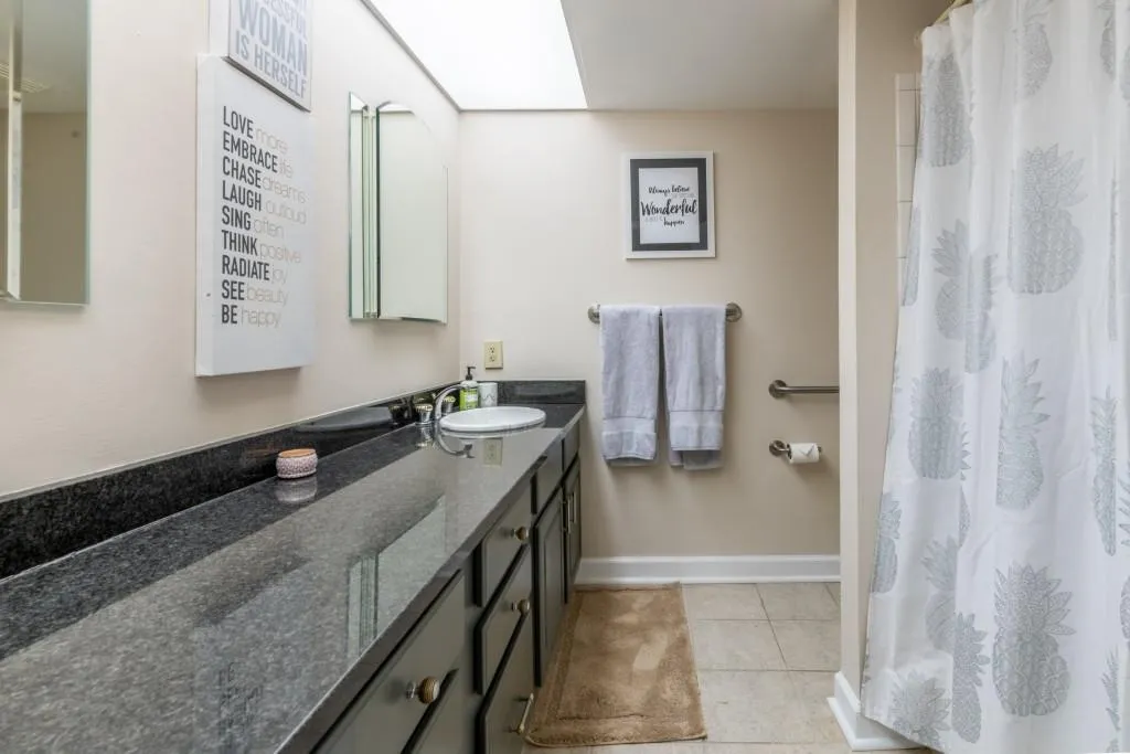 6851 Roswell Road Unit C-1, Atlanta, Georgia 30328, 3 Bedrooms Bedrooms, ,2 BathroomsBathrooms,Residential,Sold,6851 Roswell Road Unit C-1,6981524