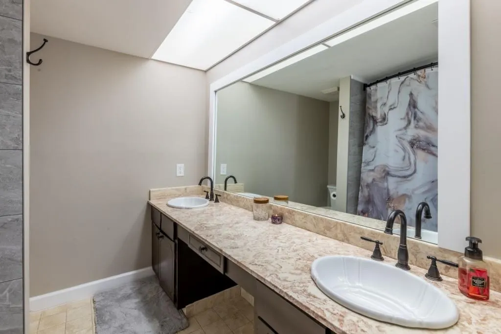 6851 Roswell Road Unit C-1, Atlanta, Georgia 30328, 3 Bedrooms Bedrooms, ,2 BathroomsBathrooms,Residential,Sold,6851 Roswell Road Unit C-1,6981524