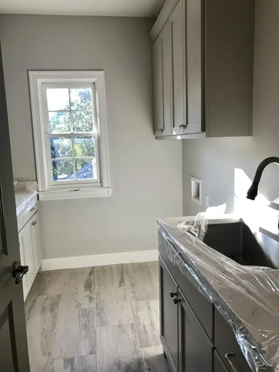 230 Danbury Lane Nw, Atlanta, Georgia 30327, 5 Bedrooms Bedrooms, ,5 BathroomsBathrooms,Residential,Sold,230 Danbury Lane Nw,5924933