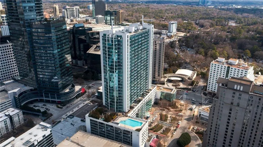 Birds eye view of property featuring a city view