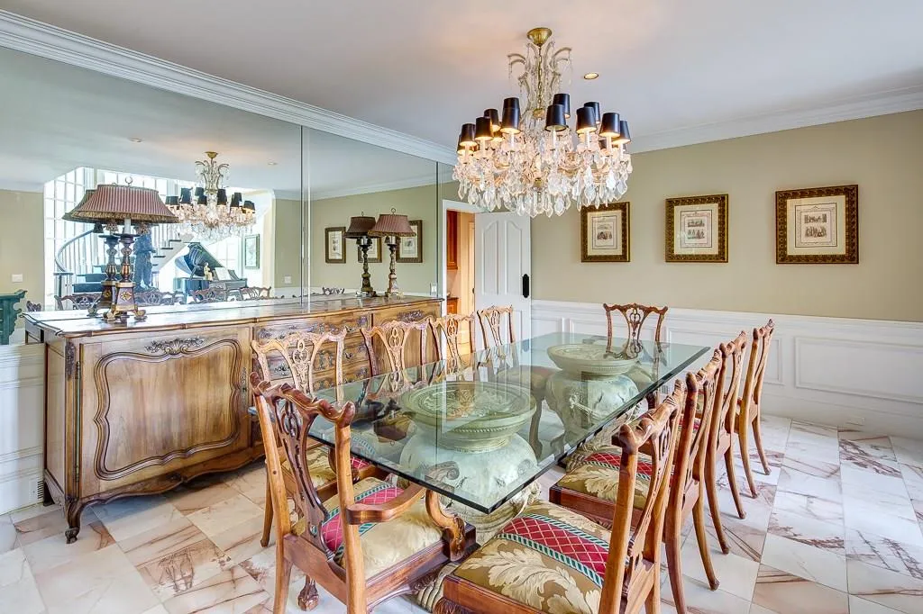 900 Marseilles Drive, Atlanta, Georgia 30327, 6 Bedrooms Bedrooms, ,5 BathroomsBathrooms,Residential,Sold,900 Marseilles Drive,5688177