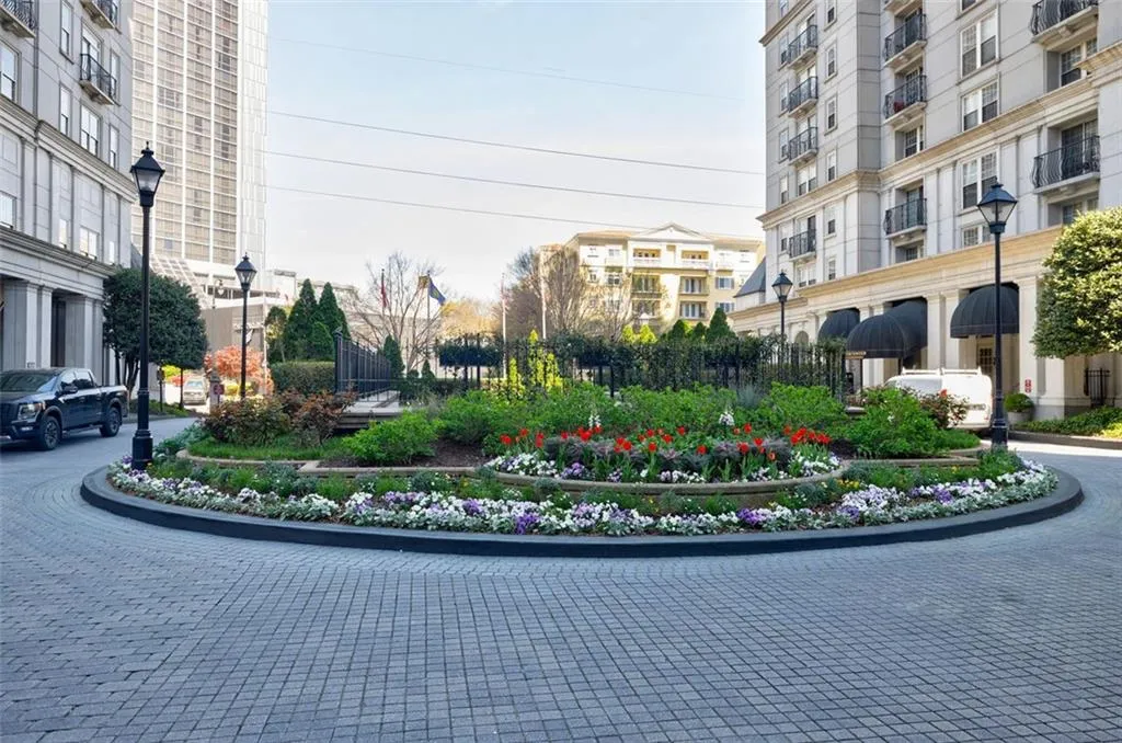 195 14th Street Ne Unit Ph206, Atlanta, Georgia 30309, 2 Bedrooms Bedrooms, ,2 BathroomsBathrooms,Residential,For Sale,195 14th Street Ne Unit Ph206,7553323