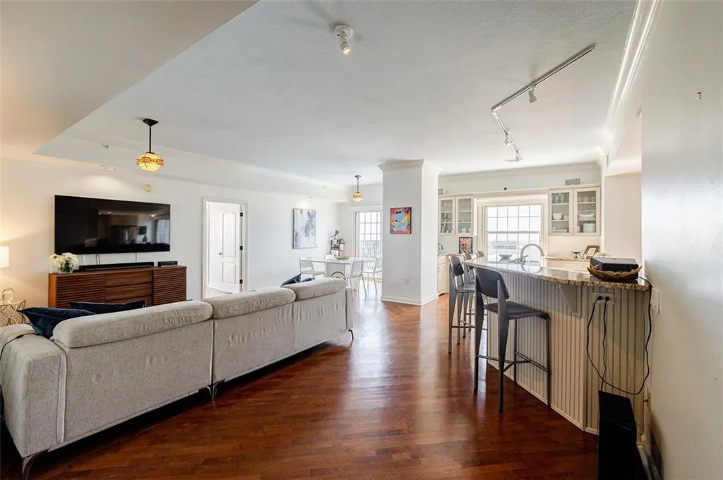 195 14th Street Ne Unit Ph206, Atlanta, Georgia 30309, 2 Bedrooms Bedrooms, ,2 BathroomsBathrooms,Residential,For Sale,195 14th Street Ne Unit Ph206,7553323