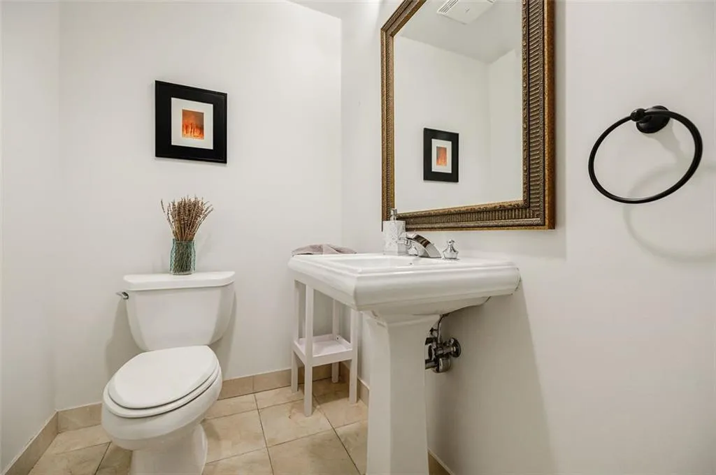 195 14th Street Ne Unit Ph206, Atlanta, Georgia 30309, 2 Bedrooms Bedrooms, ,2 BathroomsBathrooms,Residential,For Sale,195 14th Street Ne Unit Ph206,7553323