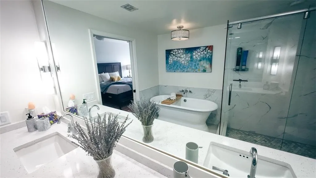 195 14th Street Ne Unit Ph206, Atlanta, Georgia 30309, 2 Bedrooms Bedrooms, ,2 BathroomsBathrooms,Residential,For Sale,195 14th Street Ne Unit Ph206,7553323