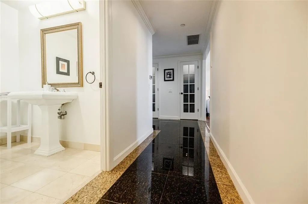 195 14th Street Ne Unit Ph206, Atlanta, Georgia 30309, 2 Bedrooms Bedrooms, ,2 BathroomsBathrooms,Residential,For Sale,195 14th Street Ne Unit Ph206,7553323