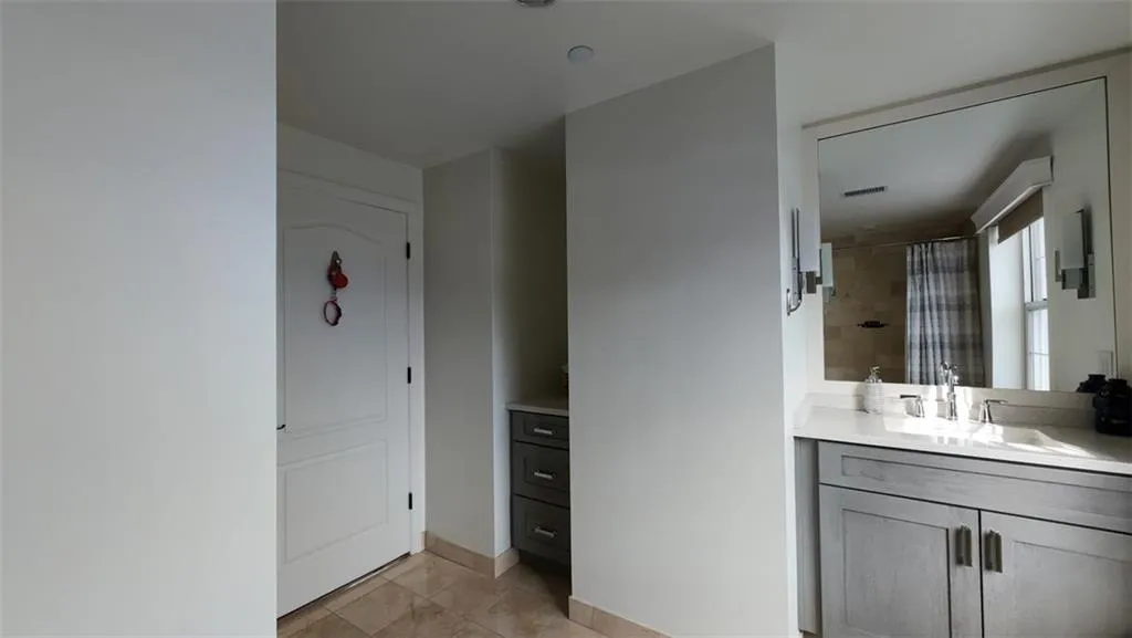 195 14th Street Ne Unit Ph206, Atlanta, Georgia 30309, 2 Bedrooms Bedrooms, ,2 BathroomsBathrooms,Residential,For Sale,195 14th Street Ne Unit Ph206,7553323