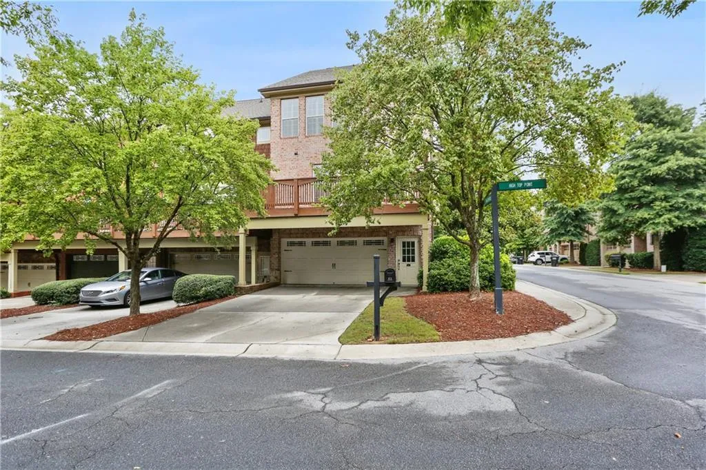 64 High Top Point, Sandy Springs, Georgia 30328, 3 Bedrooms Bedrooms, ,3 BathroomsBathrooms,Residential,Sold,64 High Top Point,6765586