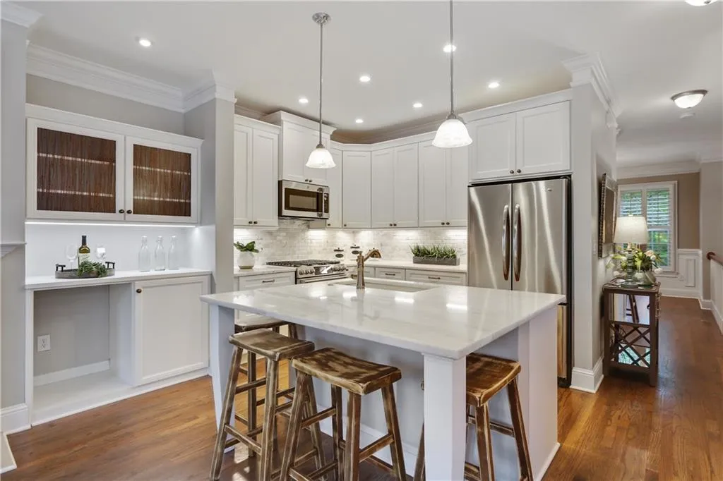 64 High Top Point, Sandy Springs, Georgia 30328, 3 Bedrooms Bedrooms, ,3 BathroomsBathrooms,Residential,Sold,64 High Top Point,6765586