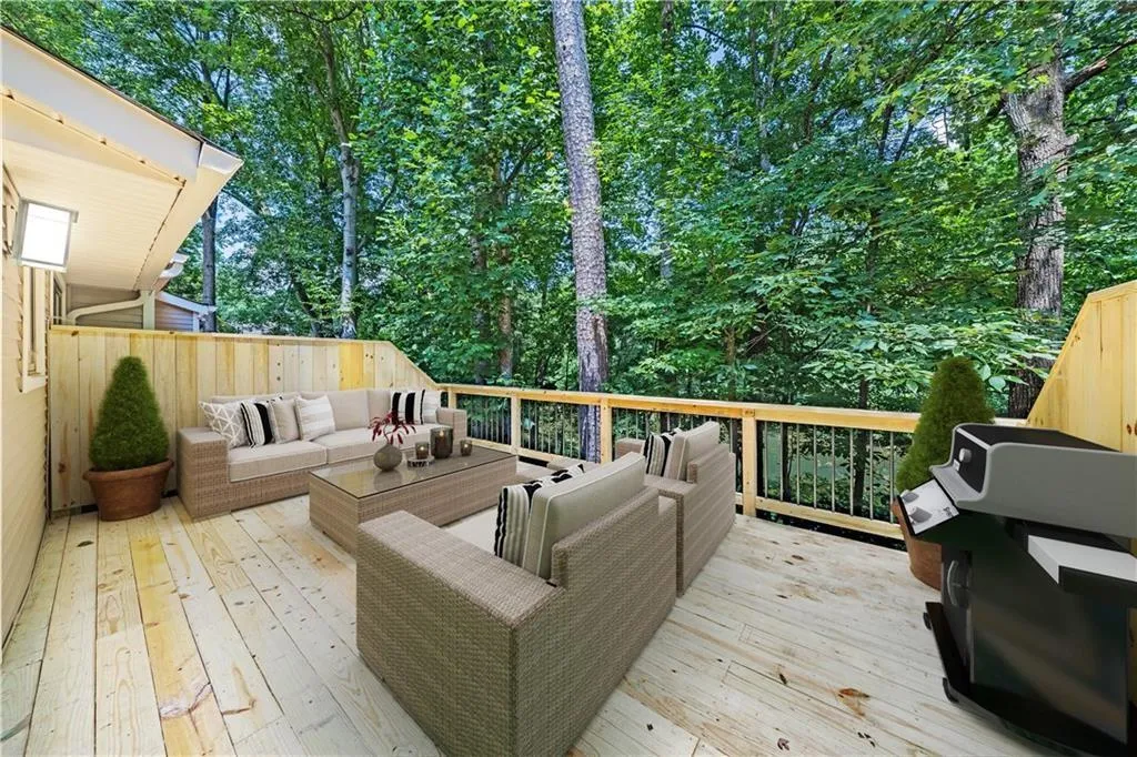 41 Basswood Circle, Sandy Springs, Georgia 30328, 4 Bedrooms Bedrooms, ,3 BathroomsBathrooms,Residential,For Sale,41 Basswood Circle,7637075