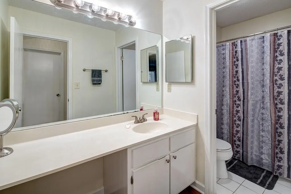 2015 Wingate Way Unit 2015, Sandy Springs, Georgia 30350, 2 Bedrooms Bedrooms, ,2 BathroomsBathrooms,Residential,Sold,2015 Wingate Way Unit 2015,5950140
