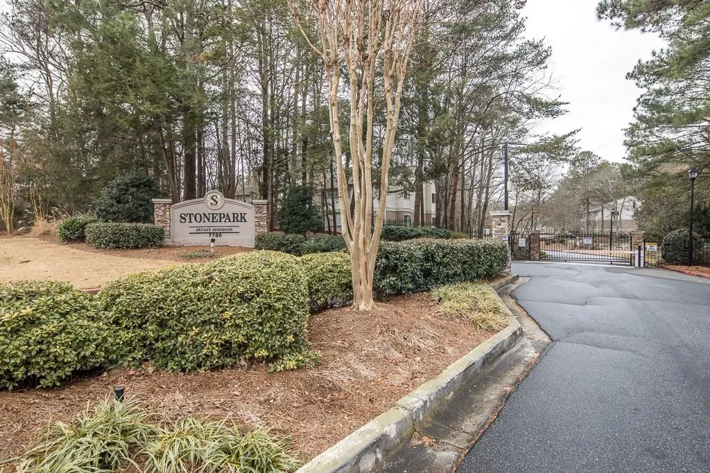 2015 Wingate Way Unit 2015, Sandy Springs, Georgia 30350, 2 Bedrooms Bedrooms, ,2 BathroomsBathrooms,Residential,Sold,2015 Wingate Way Unit 2015,5950140