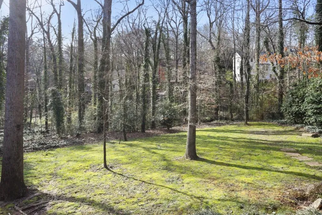 230 Glencourtney Drive, Sandy Springs, Georgia 30328, 5 Bedrooms Bedrooms, ,3 BathroomsBathrooms,Residential,Sold,230 Glencourtney Drive,6626490