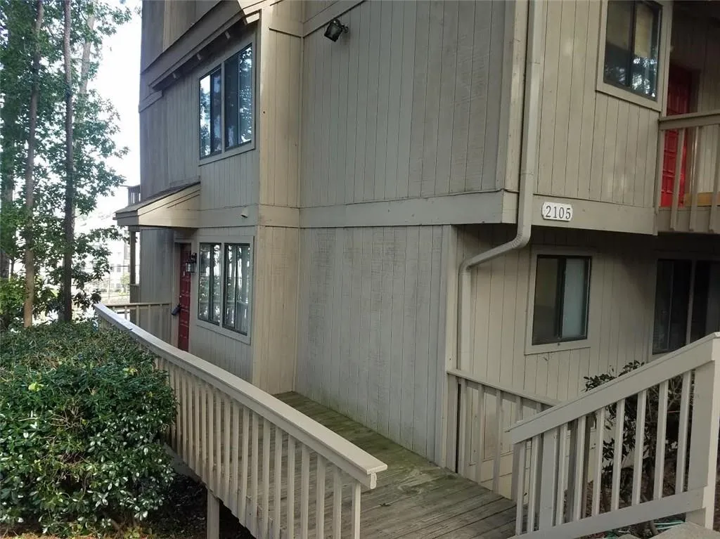 2105 Defoors Ferry Road Nw Unit B, Atlanta, Georgia 30318, 2 Bedrooms Bedrooms, ,1 BathroomBathrooms,Residential,Sold,2105 Defoors Ferry Road Nw Unit B,5737524