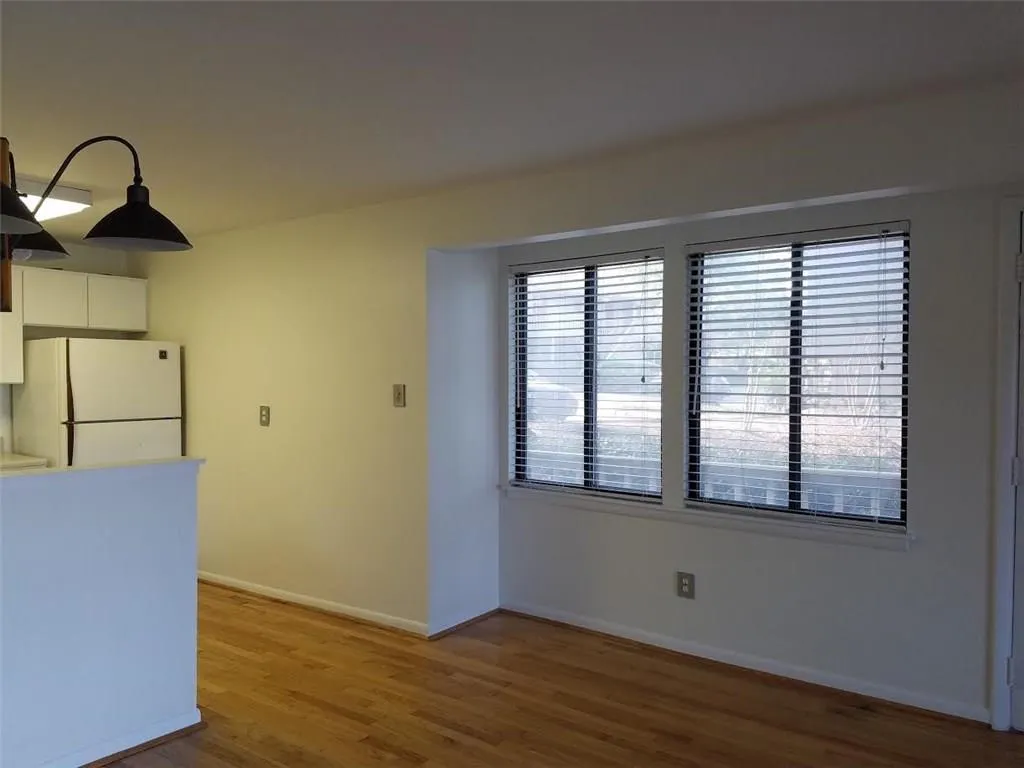 2105 Defoors Ferry Road Nw Unit B, Atlanta, Georgia 30318, 2 Bedrooms Bedrooms, ,1 BathroomBathrooms,Residential,Sold,2105 Defoors Ferry Road Nw Unit B,5737524