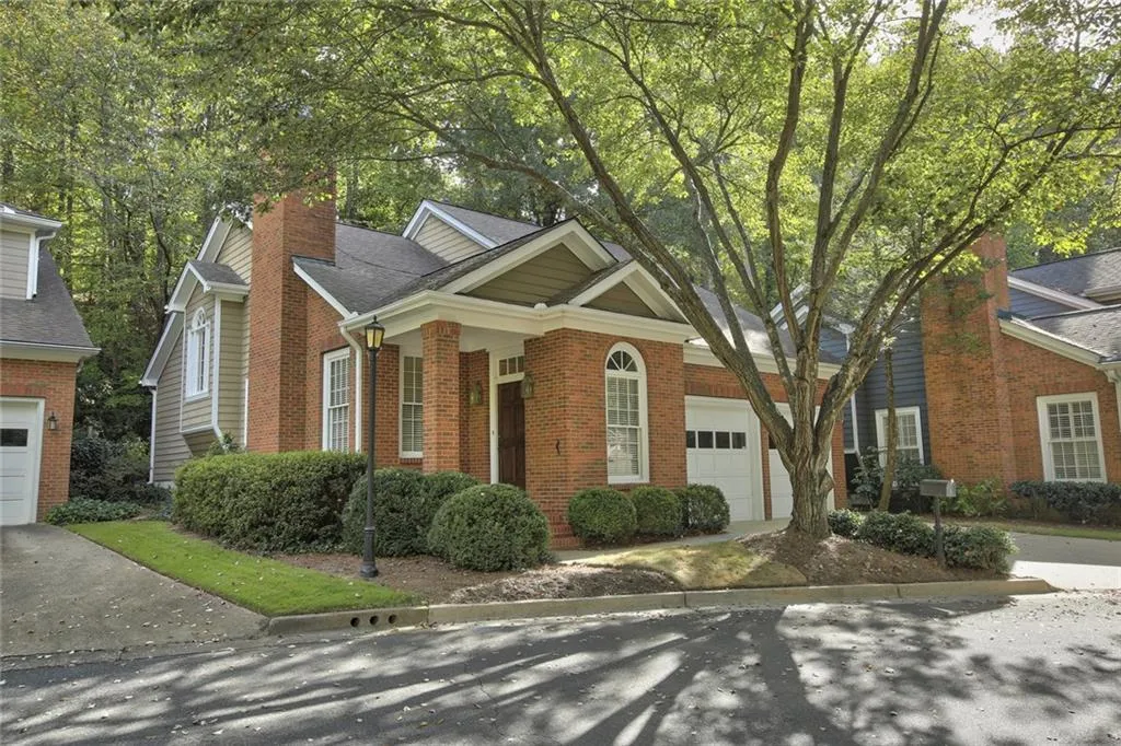 7 Bohler Mews Nw, Atlanta, Georgia 30327, 2 Bedrooms Bedrooms, ,2 BathroomsBathrooms,Residential,Sold,7 Bohler Mews Nw,5765815