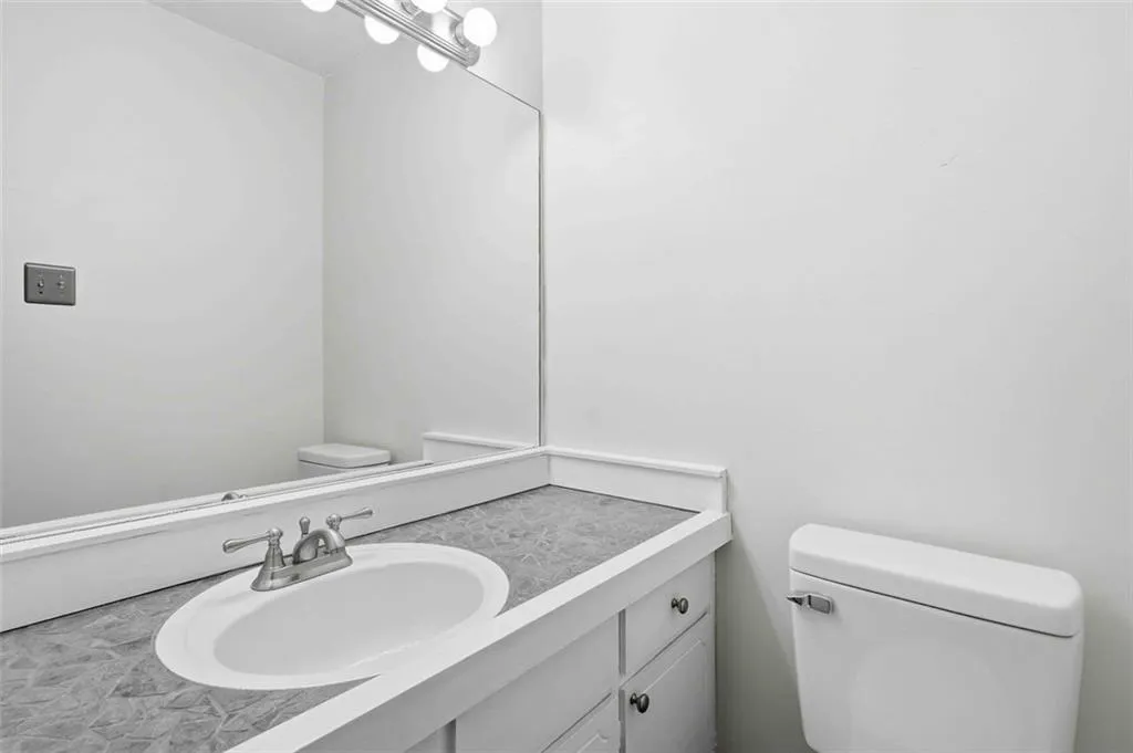 5506 Kingsport Drive, Atlanta, Georgia 30342, 2 Bedrooms Bedrooms, 0 ,1 BathroomBathrooms,Residential,For Sale,5506 Kingsport Drive,7831394