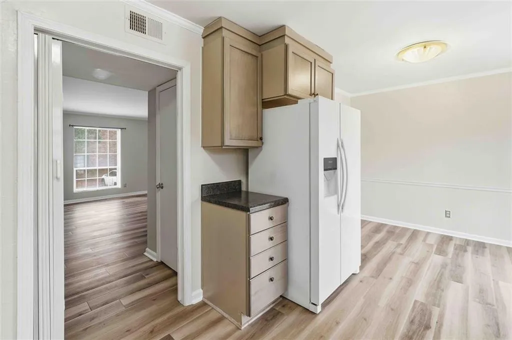 5506 Kingsport Drive, Atlanta, Georgia 30342, 2 Bedrooms Bedrooms, 0 ,1 BathroomBathrooms,Residential,For Sale,5506 Kingsport Drive,7831394