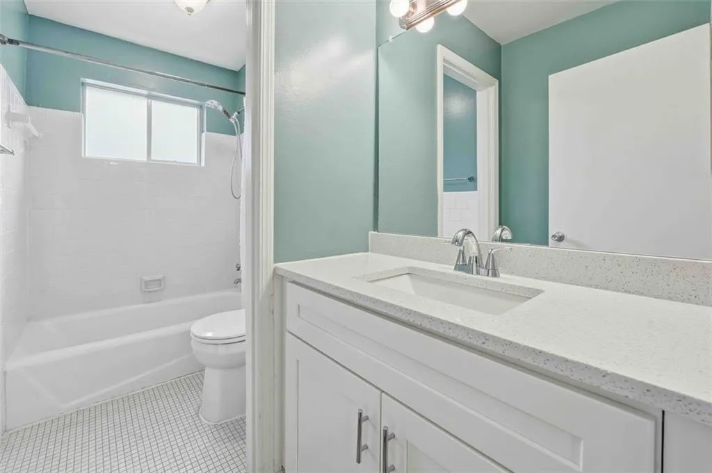 5506 Kingsport Drive, Atlanta, Georgia 30342, 2 Bedrooms Bedrooms, 0 ,1 BathroomBathrooms,Residential,For Sale,5506 Kingsport Drive,7831394