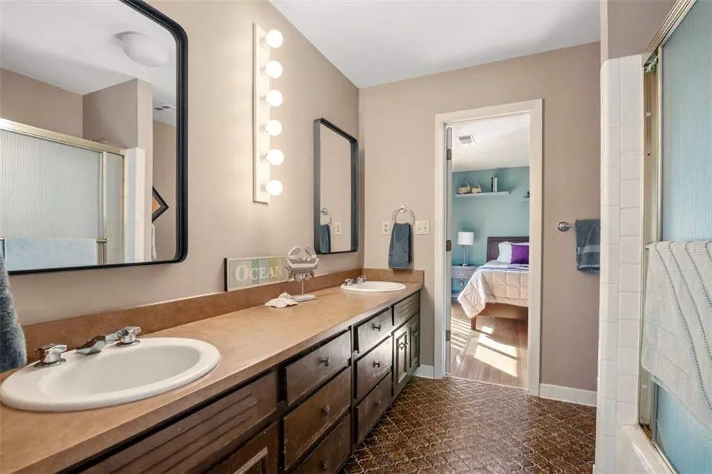 6500 River Chase Circle Nw, Sandy Springs, Georgia 30328, 4 Bedrooms Bedrooms, ,3 BathroomsBathrooms,Residential,Sold,6500 River Chase Circle Nw,7000489