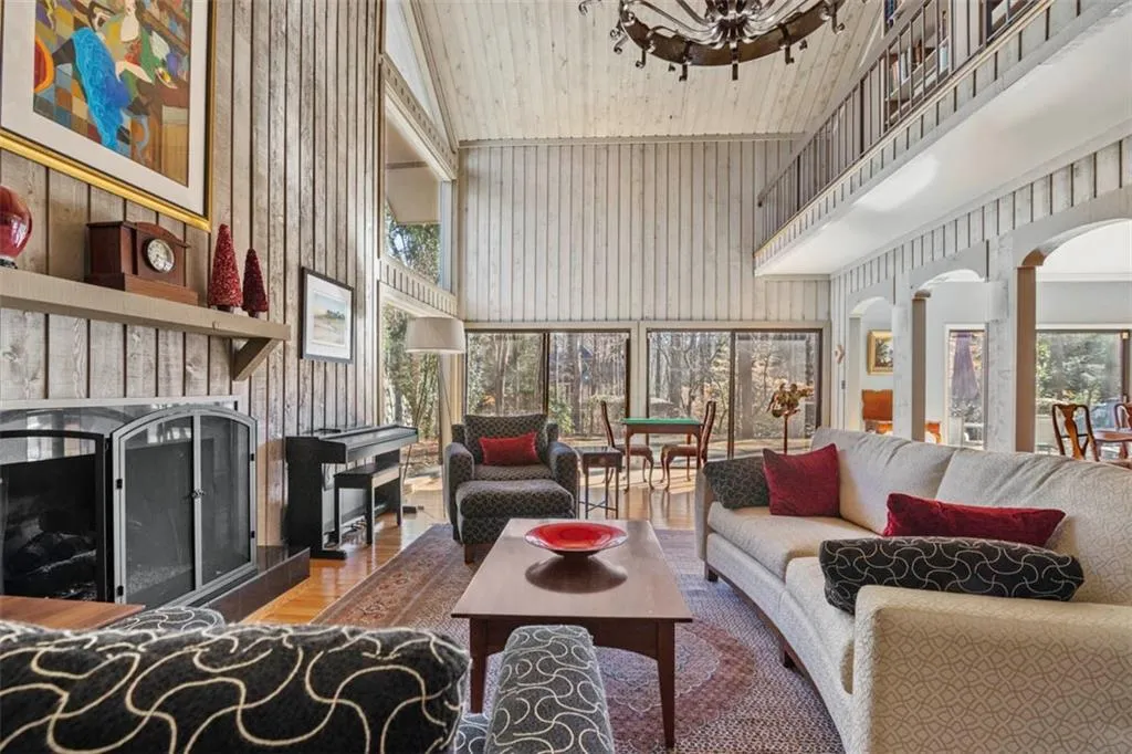 6500 River Chase Circle Nw, Sandy Springs, Georgia 30328, 4 Bedrooms Bedrooms, ,3 BathroomsBathrooms,Residential,Sold,6500 River Chase Circle Nw,7000489